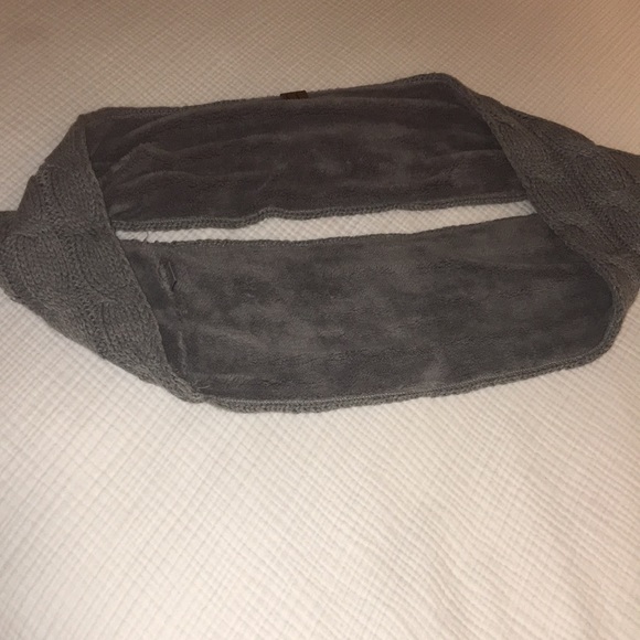 C.C Exclusives - Super Chic Gray Scarf Wrap - Picture 3 of 8